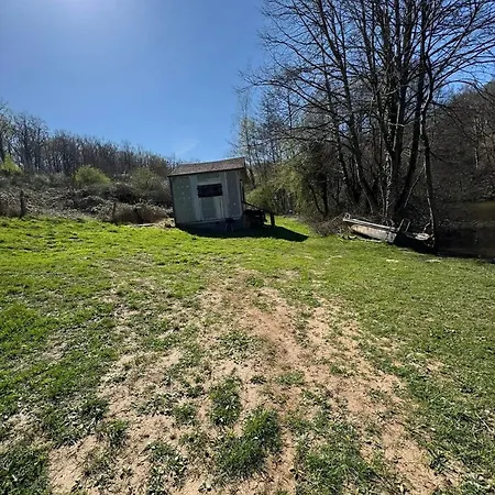 Appartamento à Néris-les-bains 20 M² Avec Jardin Privé