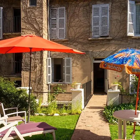 à Néris-les-bains 20 M² Avec Jardin Privé Appartement